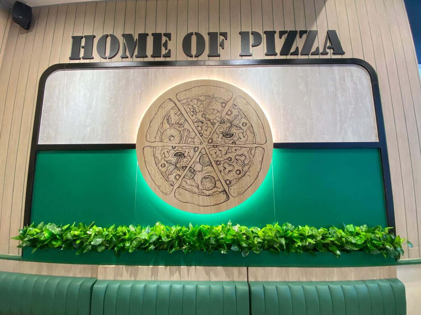 LINE_ALBUM_The pizza company สาขา robinson ระยอง_220304_7