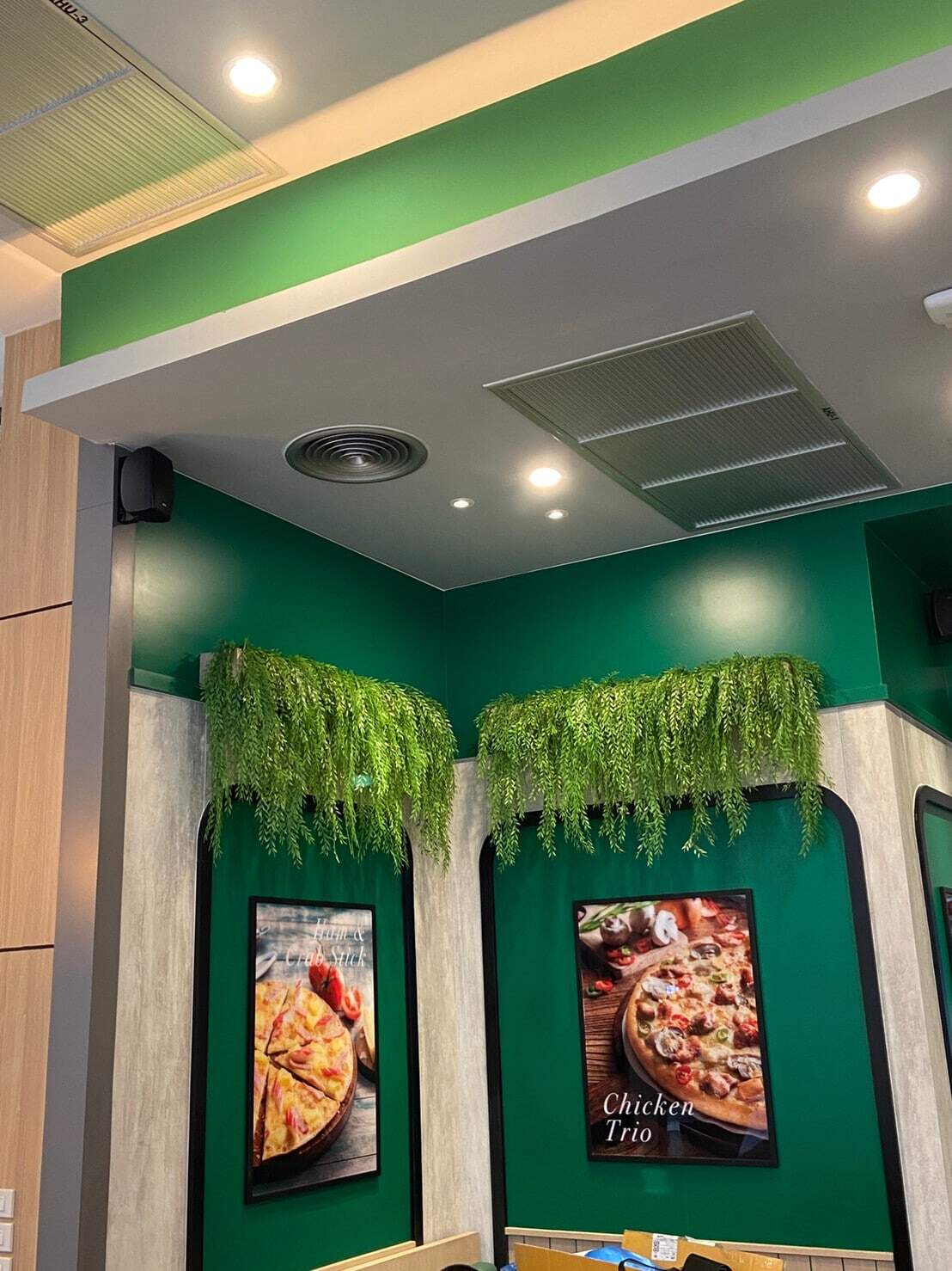 LINE_ALBUM_The pizza company สาขา robinson ระยอง_220304_9