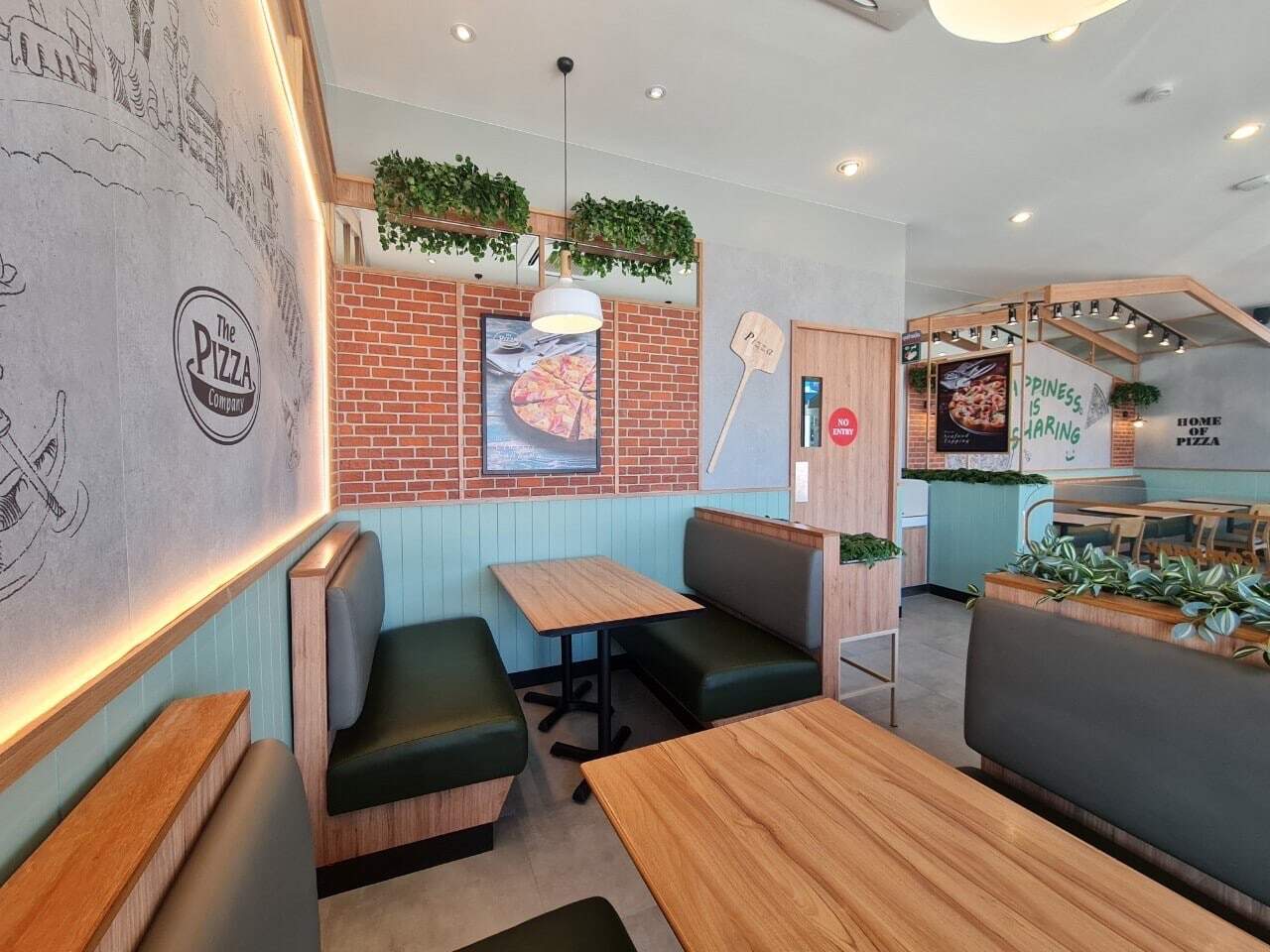 LINE_ALBUM_The pizza company hadyai_220530_3